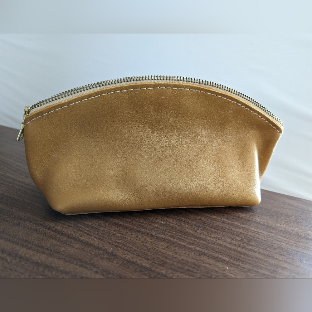 NWOT Total Eclipse make-up bag from Portland Leather Goods, shimmering honeycomb